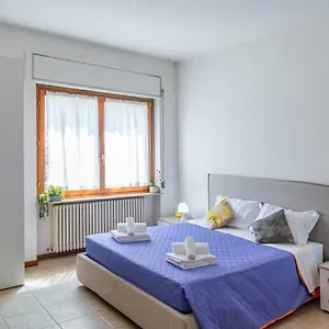  Appartamento Stazione Lovely With Parking Italia